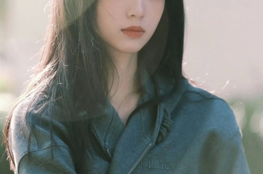 江疏影39岁凭“脚毛”上热搜背后藏着内娱对中年女星最大的傲慢